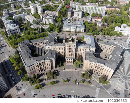 Aerial city, University northern building in green 102036883