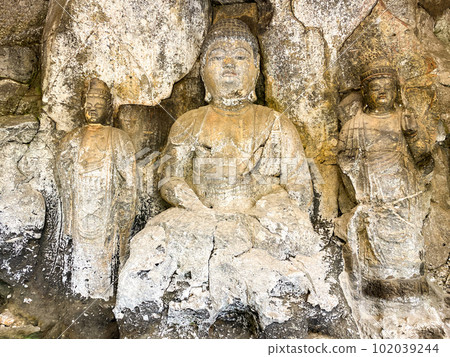 臼杵石佛阿彌陀佛三尊 102039244