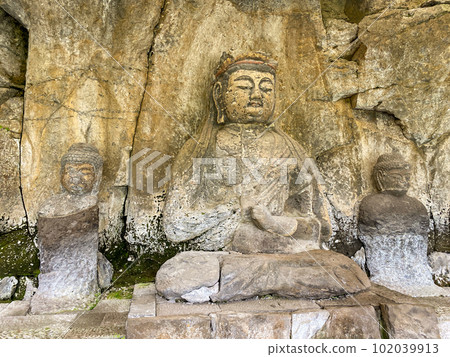 Usuki Stone Buddha Statue of Dainichi Nyorai 102039913