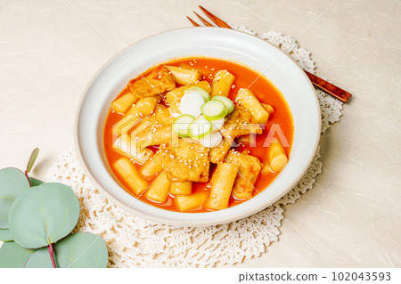 Tteokbokki, Stir-fried Rice Cake : Sliced rice cake bar (garaetteok) or thin rice cake sticks (Tteokbokkitteok) stir-fried in a spicy gochujang sauce with vegetables and fish cakes. Tteokbokki, Stir-fried Rice Cake : Sliced rice cake bar (garaetteok) or thin rice cake sticks (Tteokbokkitteok) stir-fried in a spicy gochujang sauce with vegetables and fish cakes. 102043593