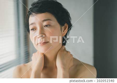 female, lady, woman 102051540