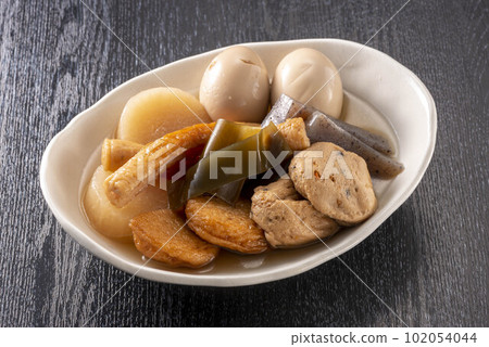 Delicious stewed oden 102054044