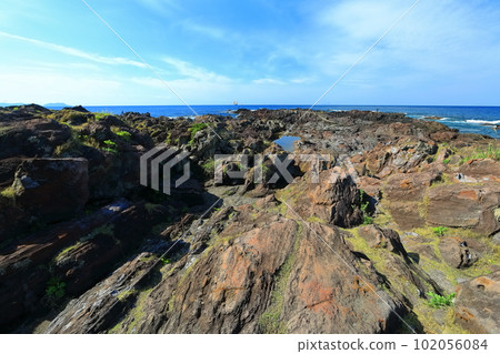 [鹿兒島縣]晴天的長崎鼻（以燈塔和美麗的風景而聞名的地方） 102056084