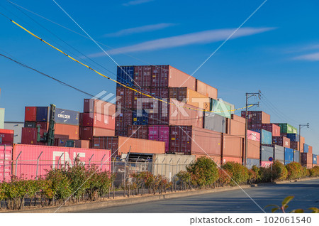 Fukuoka port container yard 102061540
