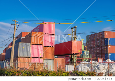 Fukuoka port container yard 102061543