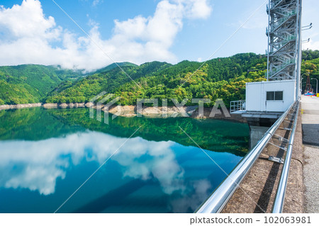 Hayamiura Dam 102063981