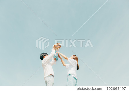 family photo doing high high 102065497