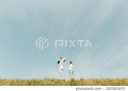 family photo doing high high 102065655