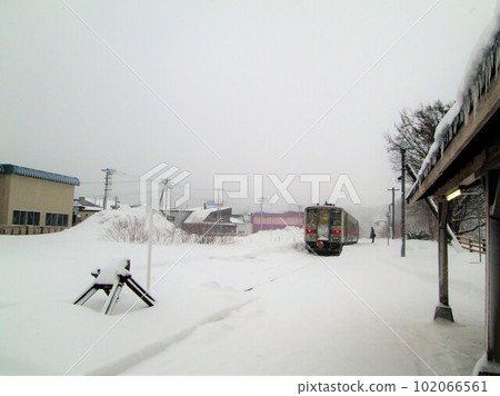[JR Hokkaido] Type Kiha 54 in winter (Rumoi Main Line: Mashike Station) 102066561