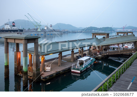 Onomichi Port, the starting point for the route connecting Onomichi and Ikuchijima Setoda 102068677
