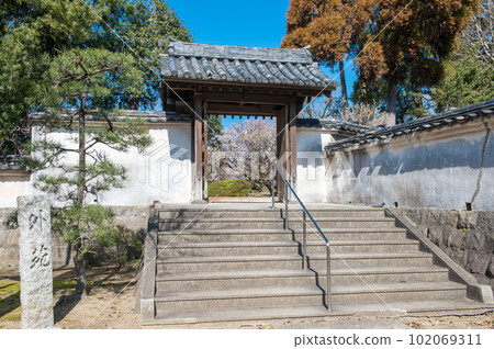 白林寺外園入口 102069311