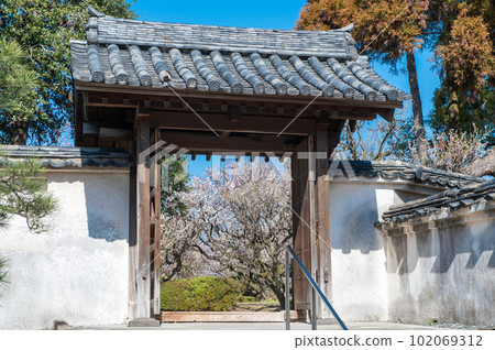 The entrance to the outer garden of Bairinji Temple 102069312