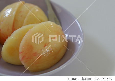 Deliciously sweet, ripe, juicy peaches Deliciously sweet, ripe, juicy peaches 102069629