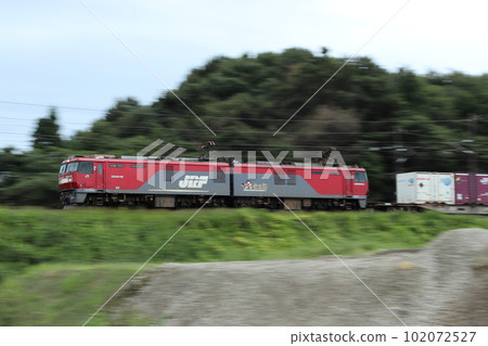 東北幹線（櫪木縣）EH500牽引貨運列車 102072527