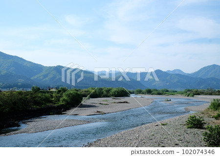五泉市的山川 102074346