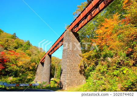 北名鐵道遺跡 上地橋 秋天 102074402