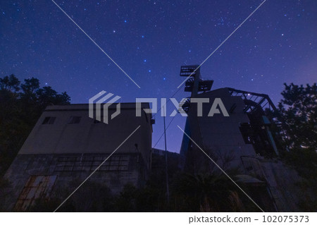 Ikeshima Coal Mine Ruins "Second shaft turret and starry sky" 102075373