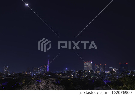 The night view from the Tenshudai of Fukuoka Castle 102076909