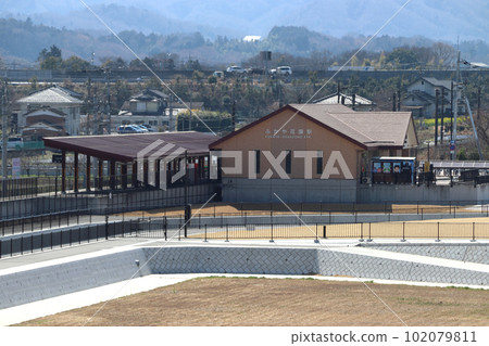 [CR17] Chichibu Railway Fukaya Hanazono Station (station building) 102079811