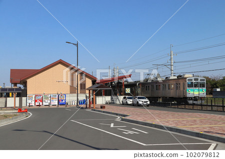 Chichibu Railway Series 7000 train leaving Fukaya Hanazono Station Chichibu Railway Series 7000 train leaving Fukaya Hanazono Station 102079812