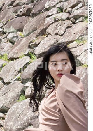 long hair woman long hair woman 102085086