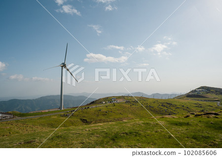 Landscape of Shikoku Karst 102085606