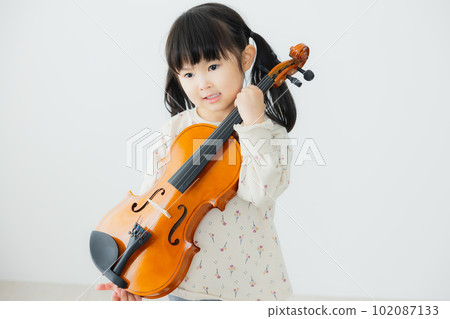 Image of kids' violin class Image of kids' violin class 102087133