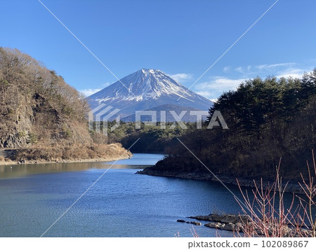 祝你好運照片-富士山和平靜的湖面 祝你好運照片-富士山和平靜的湖面 102089867