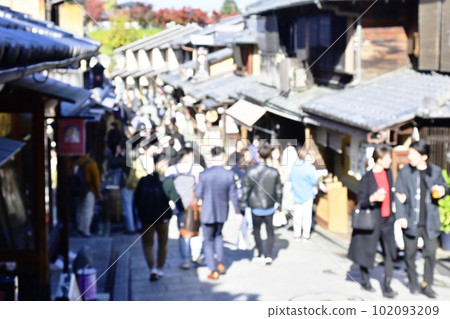 Overtourism out-of-focus material Blurred crowds Tourist spot congestion Tourism pollution Image material Kyoto tourist spot Overtourism out-of-focus material Blurred crowds Tourist spot congestion Tourism pollution Image material Kyoto tourist spot 102093209