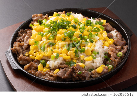 牛肉大蒜米飯 102095512