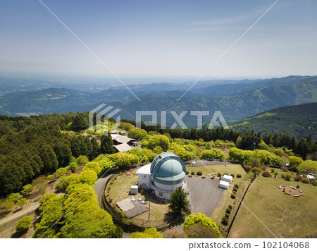 堂平天文台與埼玉縣常木川町秩父的壯麗景色（無人機航拍） 102104068