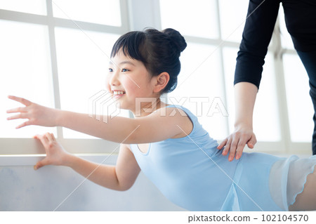 兒童芭蕾課 兒童芭蕾課 102104570