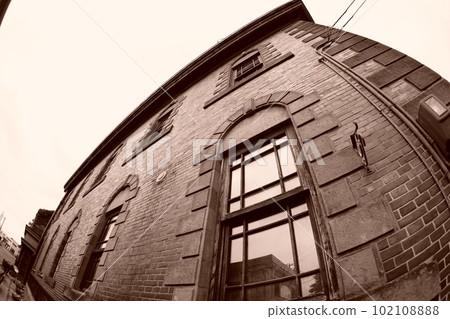 Retro building in Otaru Retro building in Otaru 102108888