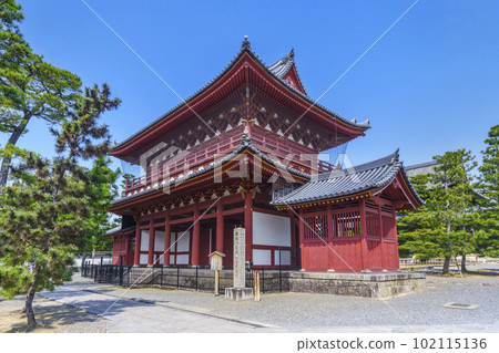 妙心寺山門 新綠季節（京都花園） 102115136
