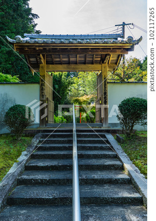 京都府龜岡市東光寺寺門 102117265