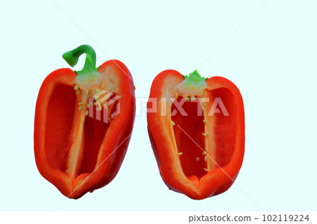halved red pepper 102119224
