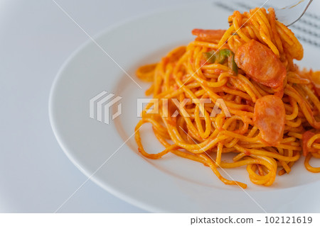 Neapolitan tomato pasta close-up tableware material 102121619