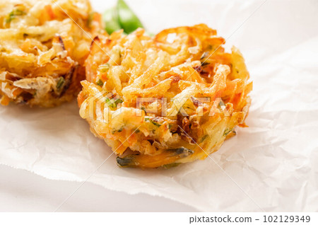 Fried vegetables 102129349