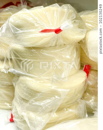 Chinese food store gyoza skin, unton skin 102130249