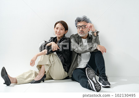 casual fashion couple 102130495