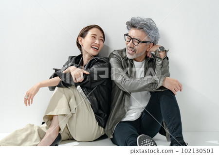 休閒時尚情侶 102130501