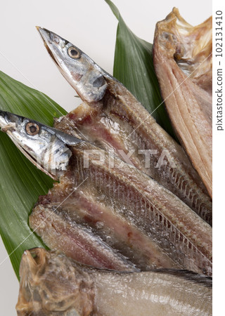 由鮮魚製成的美味隔夜乾魚 102131410