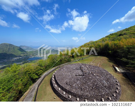 Noda-in Burial Mound and Zentsuji City/Mt. 102131687