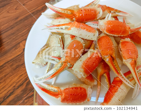 Ingredients: fresh crab 102134941