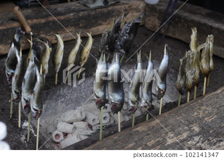 Salt-grilled sweetfish (skewered) Salt-grilled sweetfish (skewered) 102141347