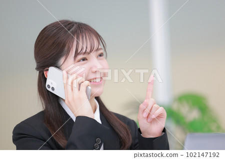 想出好方法的電話_新生說話_特寫1 102147192