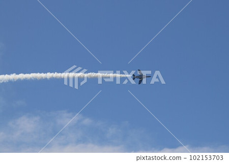 Blue impulse acrobatic flight 102153703