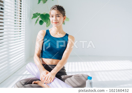 年輕女子健身形象 年輕女子健身形象 102160432