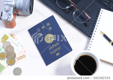 Prepare a Japanese passport (5-year navy blue passport) and plan your trip 102162333
