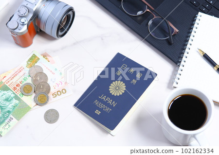 Prepare a Japanese passport (5-year navy blue passport) and plan your trip Prepare a Japanese passport (5-year navy blue passport) and plan your trip 102162334